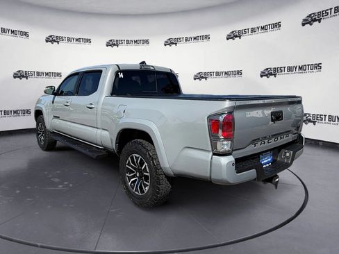 Used 2021 Toyota Tacoma TRD Sport w/ TRD Premium Sport Package AWD/4WD image 6