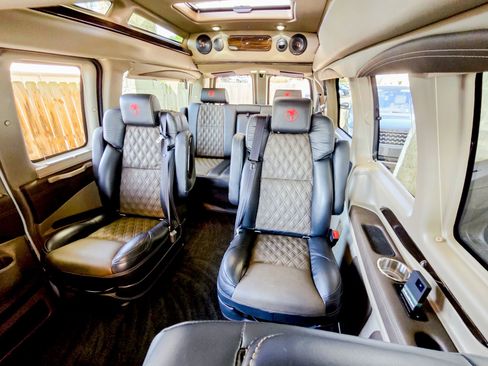 Used 2025 GMC Savana 2500 w/ Driver Convenience Package image 34