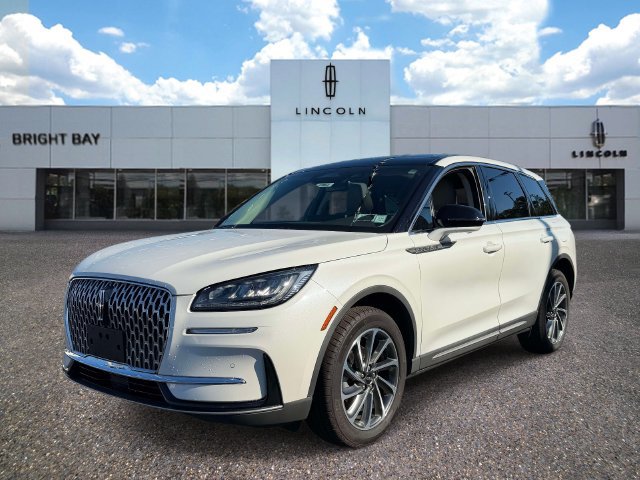 Used 2023 Lincoln Corsair AWD w/ Equipment Group 101A image 2