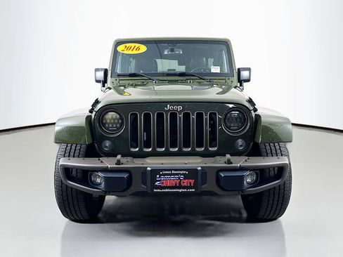 Used 2016 Jeep Wrangler Unlimited Sahara AWD/4WD image 2