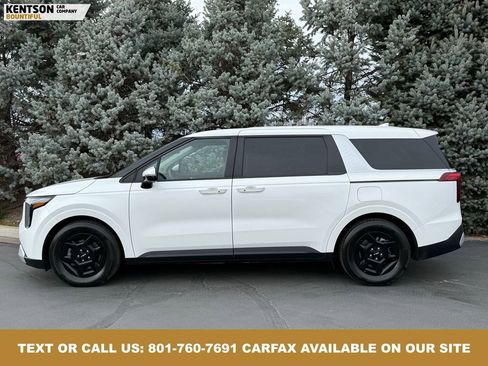 Used 2025 Kia Carnival image 4