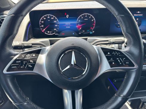 Used 2024 Mercedes-Benz GLB 250 image 29