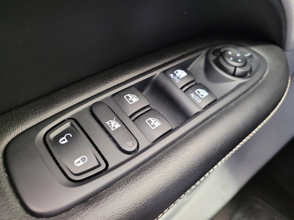 Used 2020 Jeep Compass Latitude FWD image 27