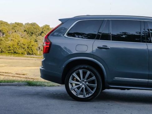 Used 2023 Volvo XC90 B6 Plus w/ Protection Package AWD/4WD image 5