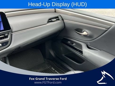 Used 2023 Lexus ES 350 F Sport w/ Accessory Package (Z2) FWD image 31