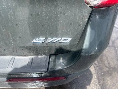 Used 2022 Ford Explorer XLT w/ Equipment Group 202A AWD/4WD image 10