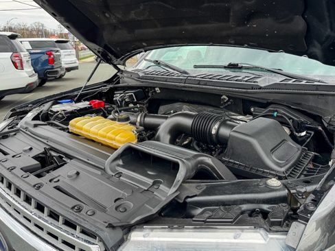 Used 2019 Ford F150 XLT w/ Equipment Group 302A Luxury AWD/4WD image 29