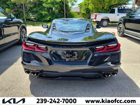 Used 2023 Chevrolet Corvette Stingray Coupe w/ 1LT RWD image 5
