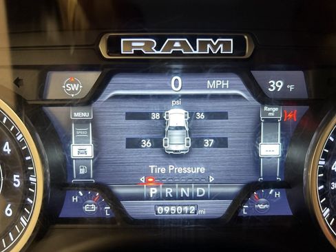 Used 2019 RAM 1500 Laramie image 18