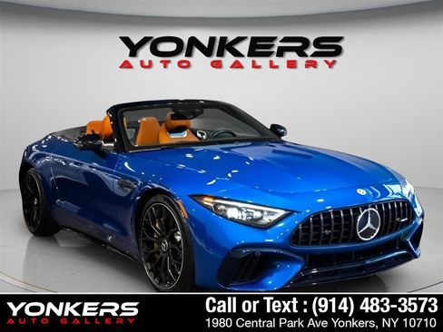 Used 2022 Mercedes-Benz SL 55 AMG 4MATIC w/ Driver Assistance Package image 12