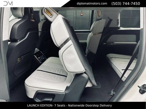 Used 2023 Rivian R1S Launch Edition AWD/4WD image 26