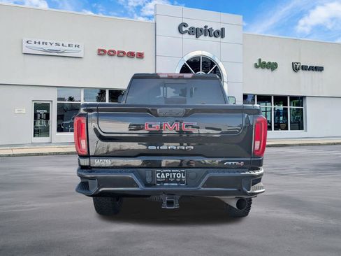 Used 2021 GMC Sierra 2500 AT4 w/ AT4 Premium Plus Package AWD/4WD image 4