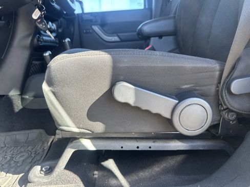 Used 2016 Jeep Wrangler Unlimited Sport w/ Quick Order Package 24S image 11