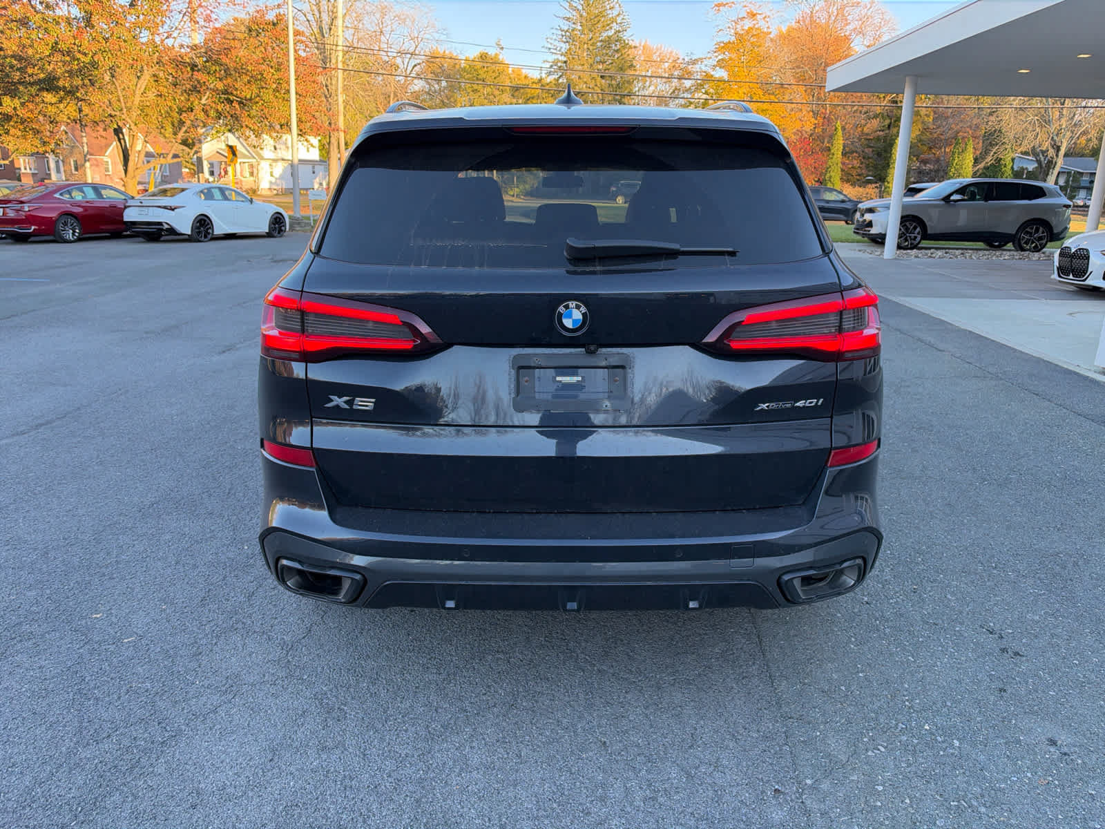Used 2022 BMW X5 xDrive40i w/ M Sport Package AWD/4WD image 4