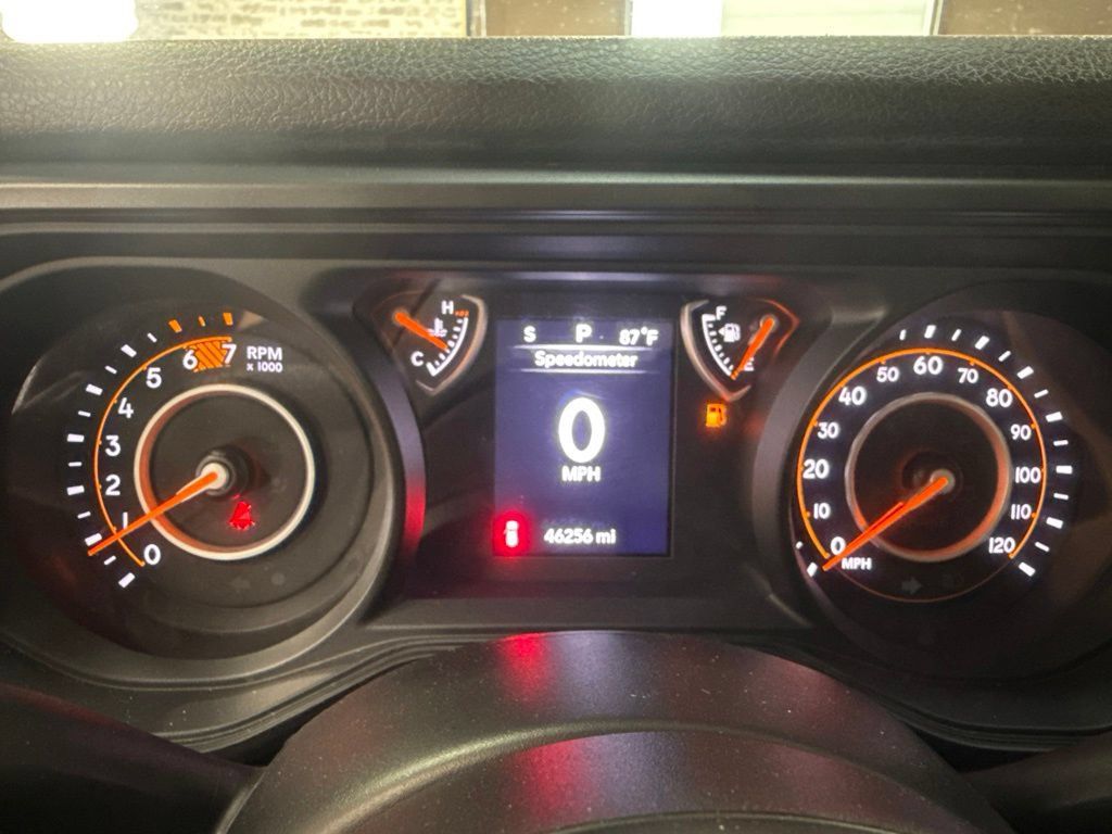 Used 2024 Jeep Wrangler Unlimited Sport AWD/4WD image 22