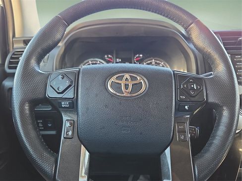 Certified 2024 Toyota 4Runner TRD Off-Road Premium image 26