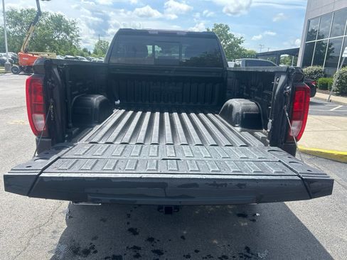 Used 2022 GMC Sierra 1500 Elevation w/ Preferred Package AWD/4WD image 13