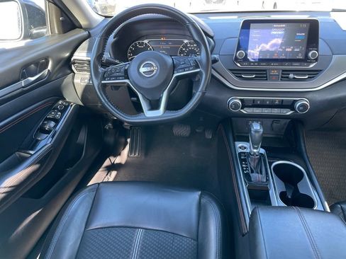 Certified 2023 Nissan Altima 2.5 SR FWD image 8