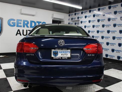 Used 2013 Volkswagen Jetta SE image 3