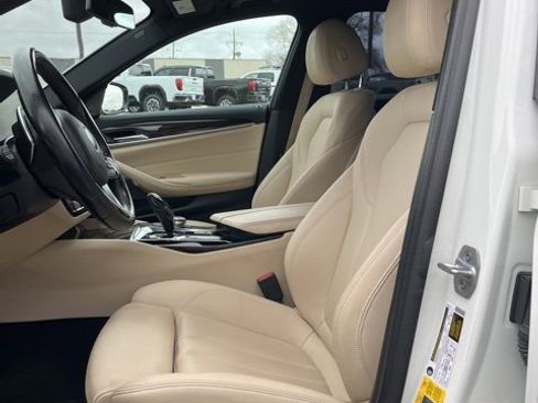 Used 2018 BMW 530e image 30