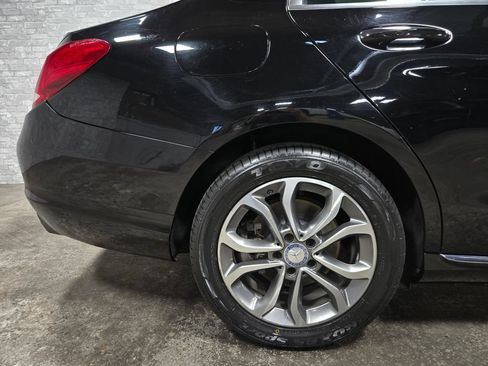 Used 2017 Mercedes-Benz C 300 4MATIC Sedan image 60