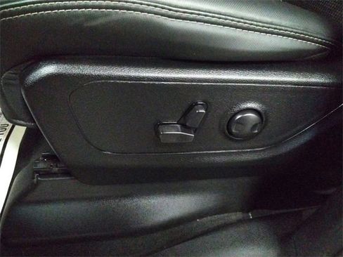 Used 2023 RAM 1500 Big Horn image 28