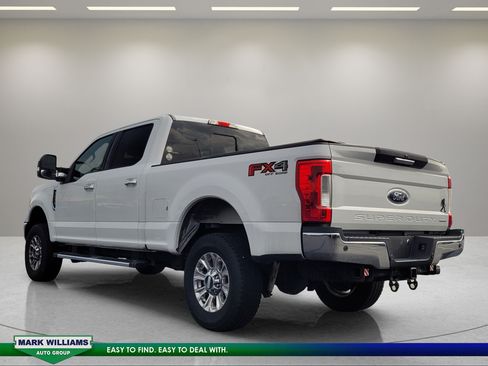 Used 2017 Ford F250 XLT w/ XLT Premium Package AWD/4WD image 6
