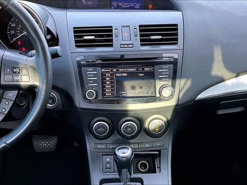 Used 2013 MAZDA MAZDA3 i Grand Touring image 7