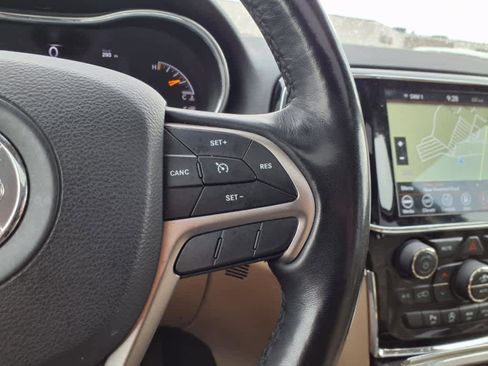 Used 2019 Jeep Grand Cherokee Limited image 23