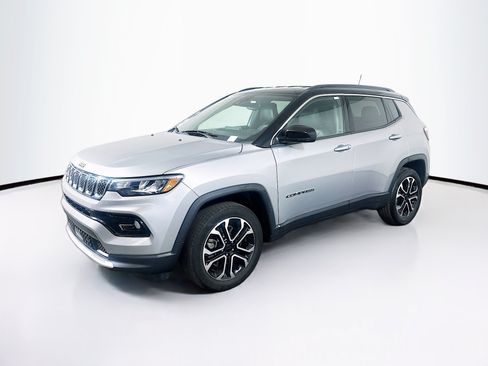 Used 2023 Jeep Compass Limited AWD/4WD image 3