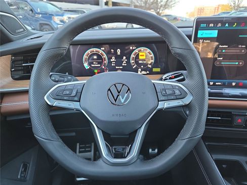 New 2026 Volkswagen Tiguan SEL R-Line image 15