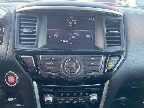 Used 2017 Nissan Pathfinder S image 37
