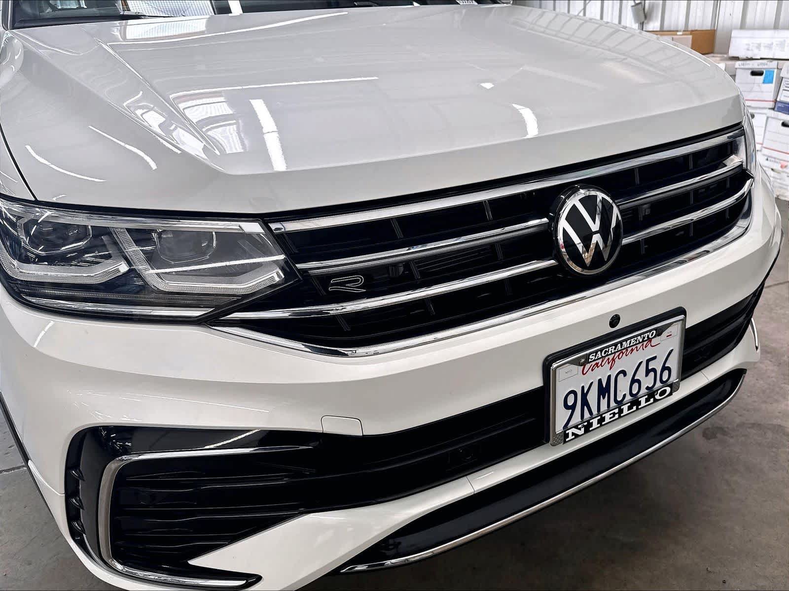 Used 2024 Volkswagen Tiguan SEL R-Line AWD/4WD image 36