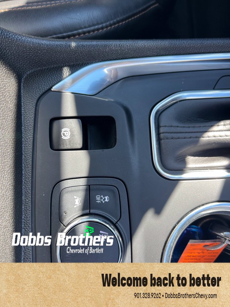 Used 2021 Chevrolet Traverse Premier AWD/4WD image 35