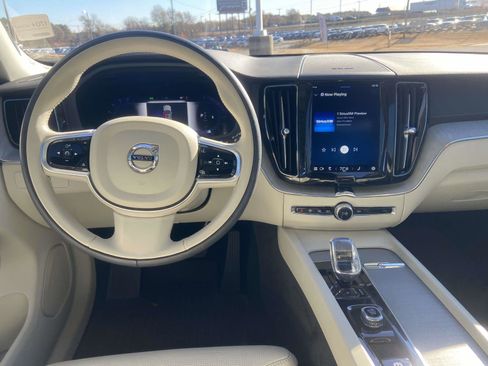 Certified 2023 Volvo XC60 B5 Ultimate w/ Climate Package image 14