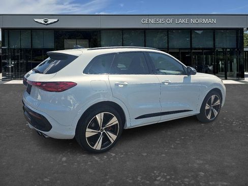 Used 2025 Audi SQ5 Prestige AWD/4WD image 5