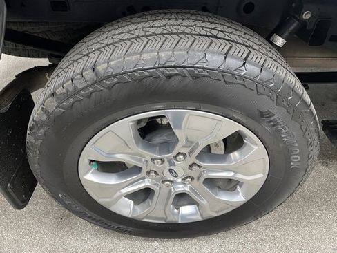 Used 2023 Ford F150 Platinum image 15