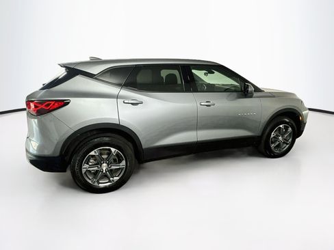 Used 2025 Chevrolet Blazer LT FWD image 10