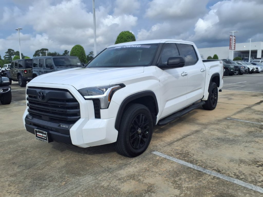 Used 2026 Toyota Tundra SR5 w/ SX Package RWD image 3