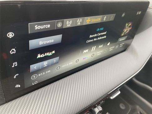 New 2025 Nissan Kicks SR image 17