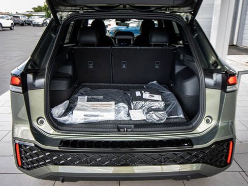 New 2026 Volkswagen Tiguan SE R-Line FWD image 20