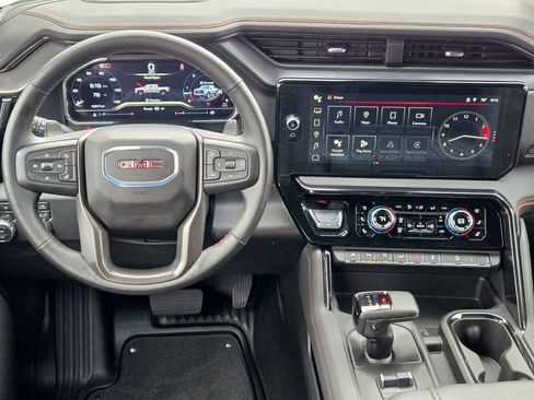 Used 2024 GMC Sierra 1500 AT4 w/ Technology Package AWD/4WD image 24