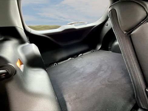 Used 2022 Jeep Compass Limited w/ Sun and Sound Group image 17