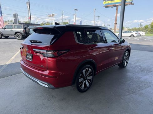 Used 2025 Mitsubishi Outlander SEL AWD/4WD image 4