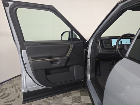 Used 2025 Rivian R1S Adventure AWD/4WD image 16