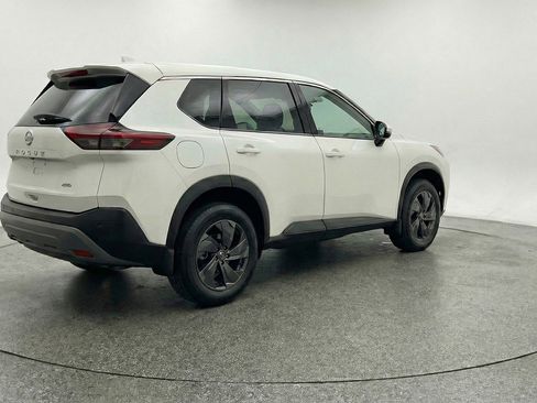 Used 2025 Nissan Rogue SV AWD/4WD image 9