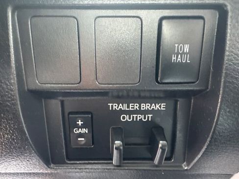 Certified 2020 Toyota Tundra SR5 image 34