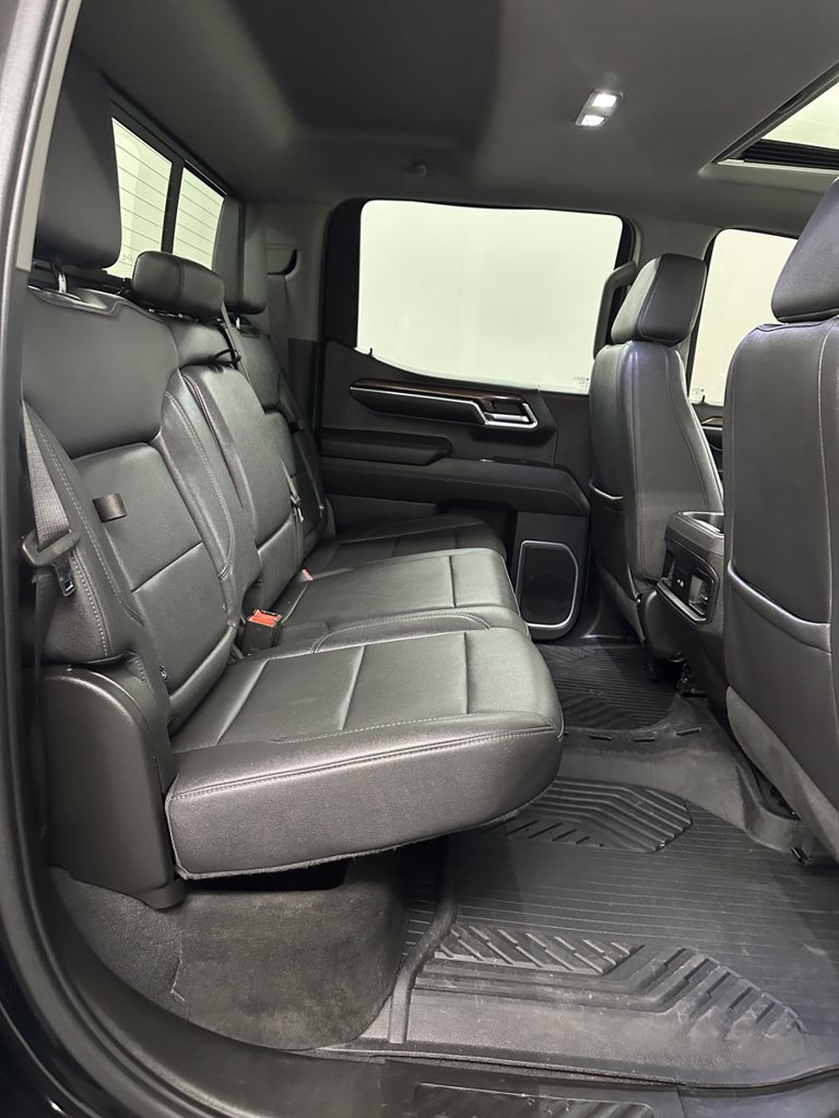Used 2023 Chevrolet Silverado 1500 RST AWD/4WD image 33