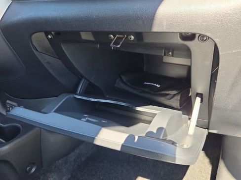 Used 2018 Nissan Versa SV FWD image 18