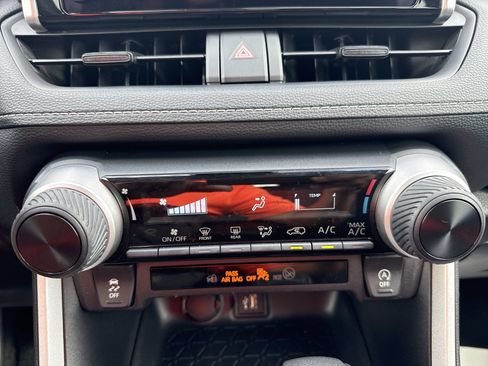 Certified 2025 Toyota RAV4 LE FWD image 16